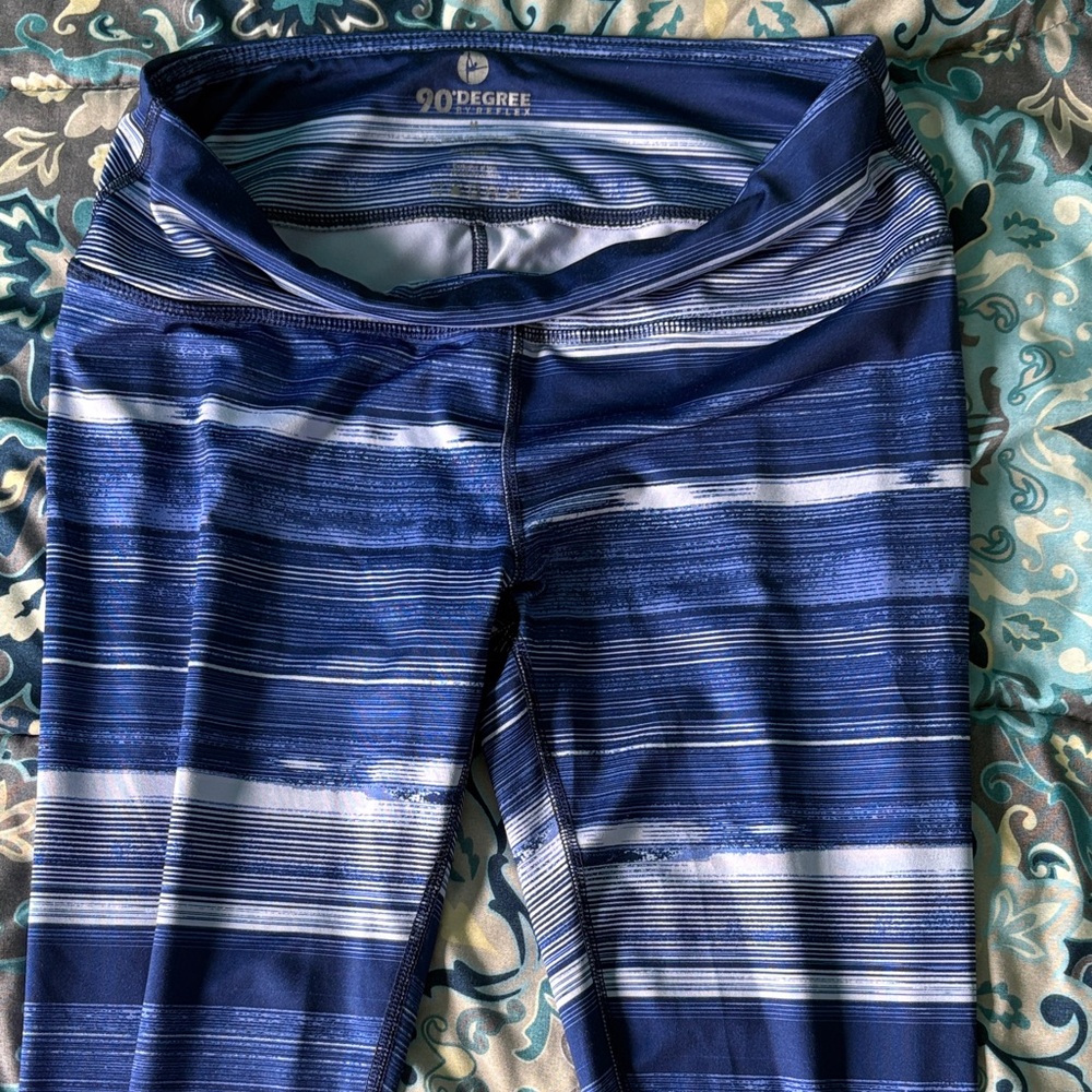 90 Degree By Reflex Navy and White Patterned Leggings